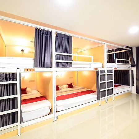 The Living Block Hotel Bangkok Exterior photo