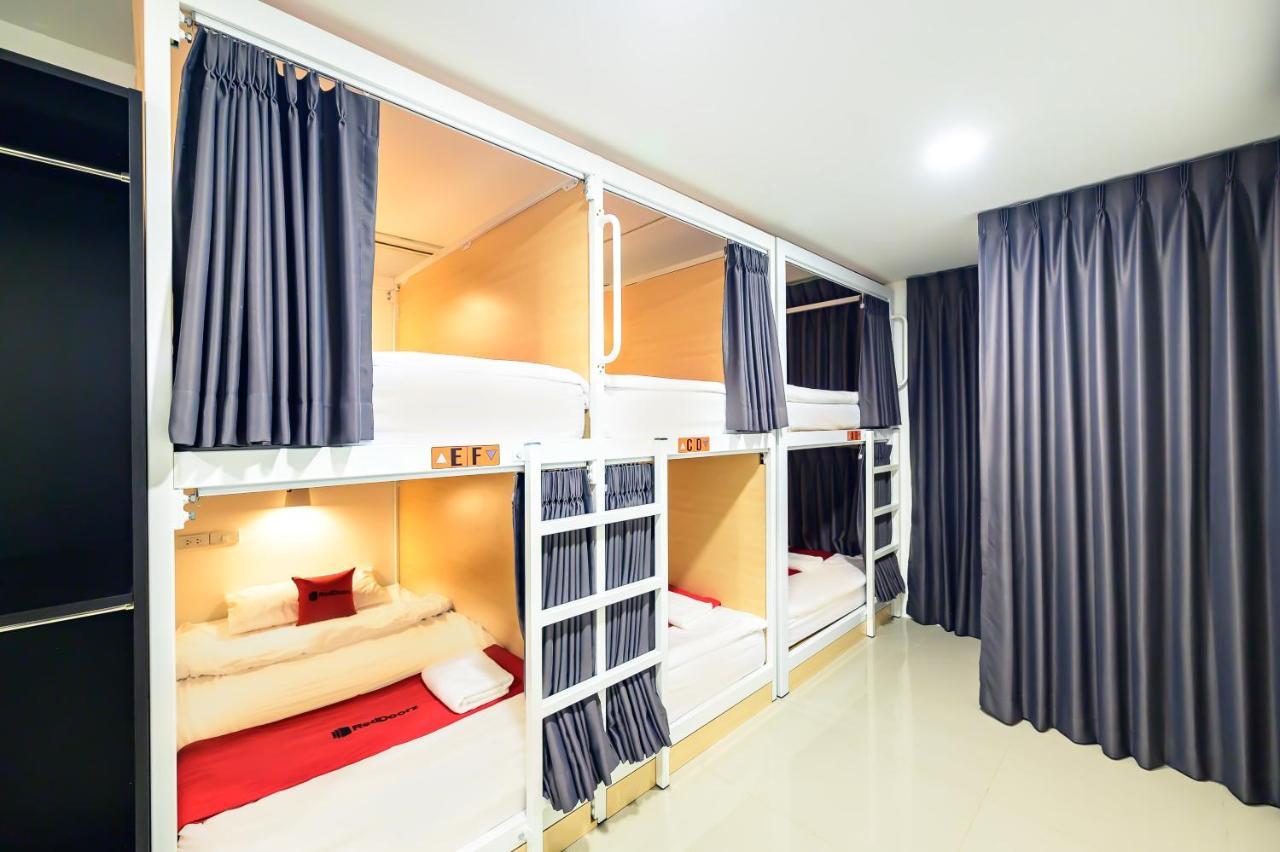 The Living Block Hotel Bangkok Exterior photo