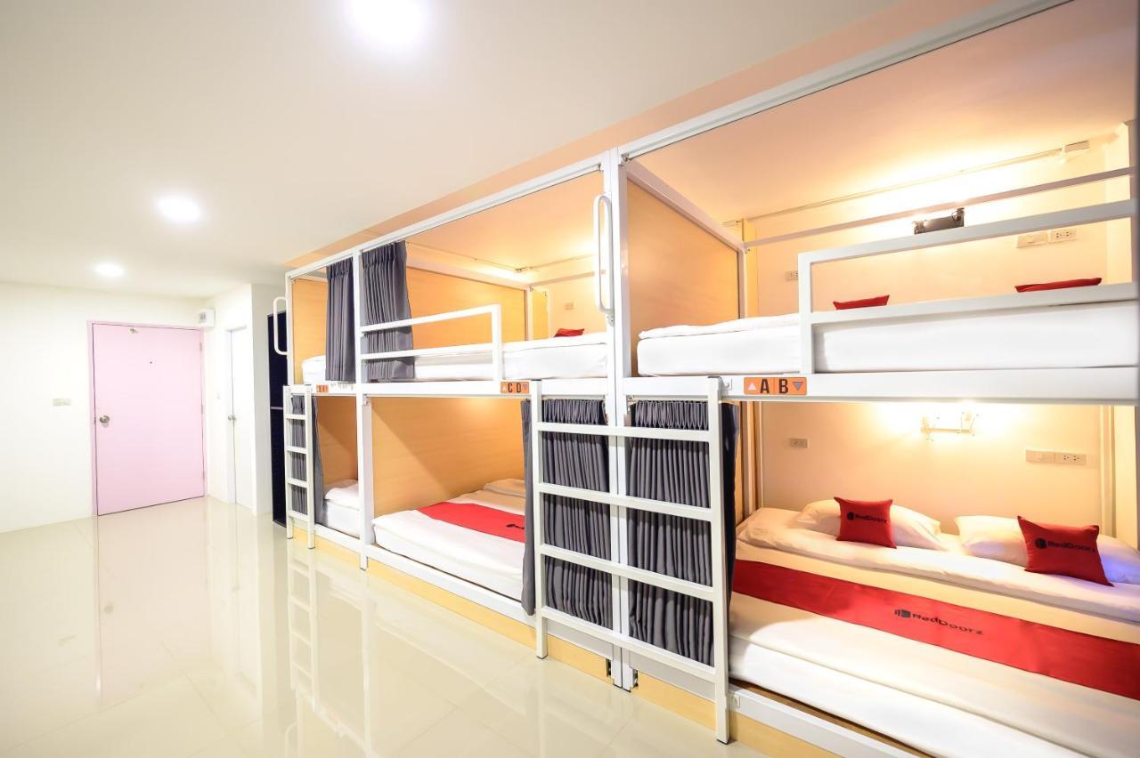 The Living Block Hotel Bangkok Exterior photo