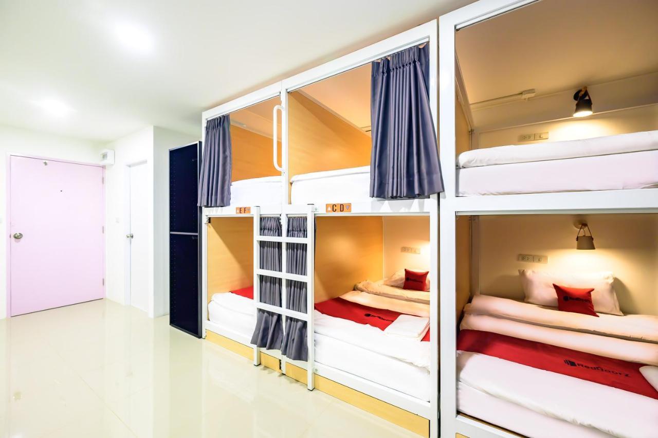 The Living Block Hotel Bangkok Exterior photo